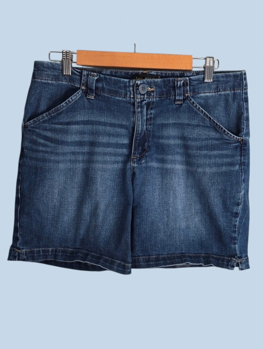 Lee shorts women's size 12 (guessing) blue flat front denim‎ jean shorts